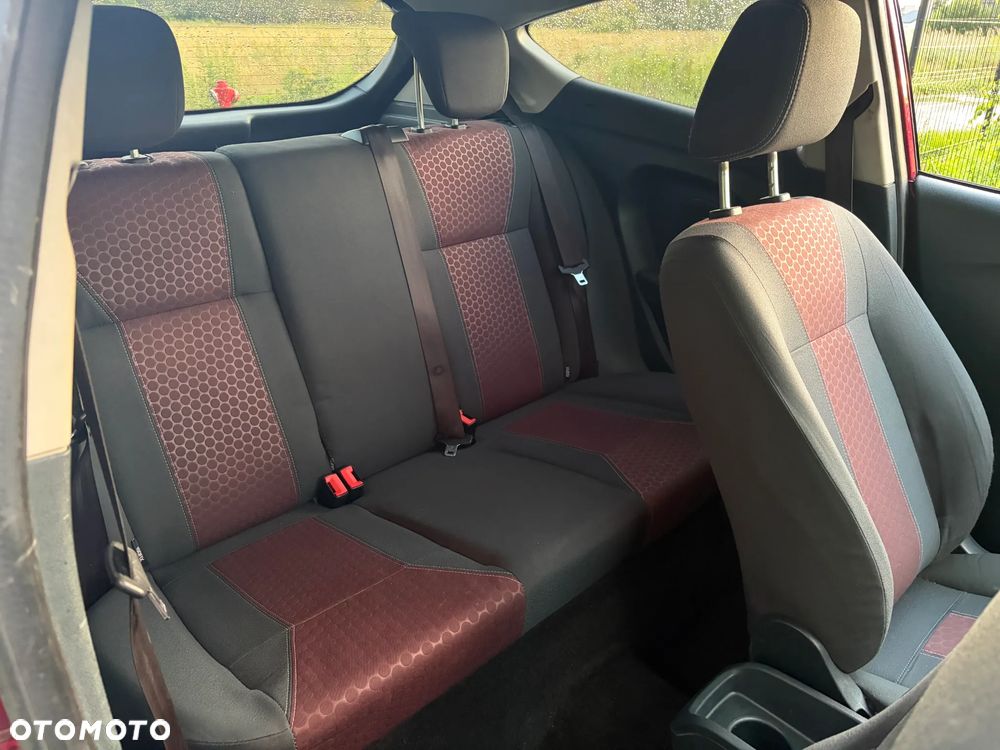 Ford Fiesta 1.4 Ghia - 10