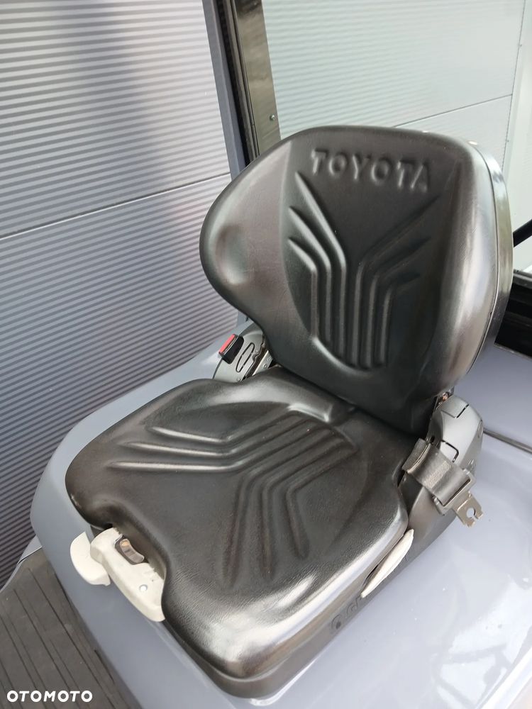 Toyota 02-8FDF18 - 8