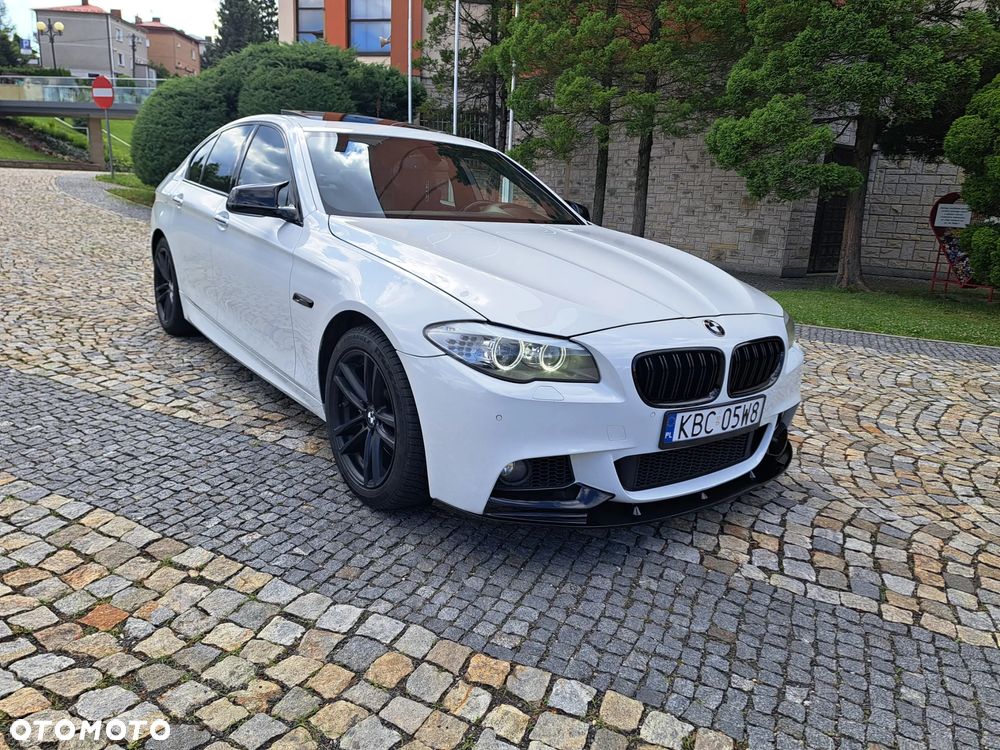 BMW Seria 5 528i xDrive - 1