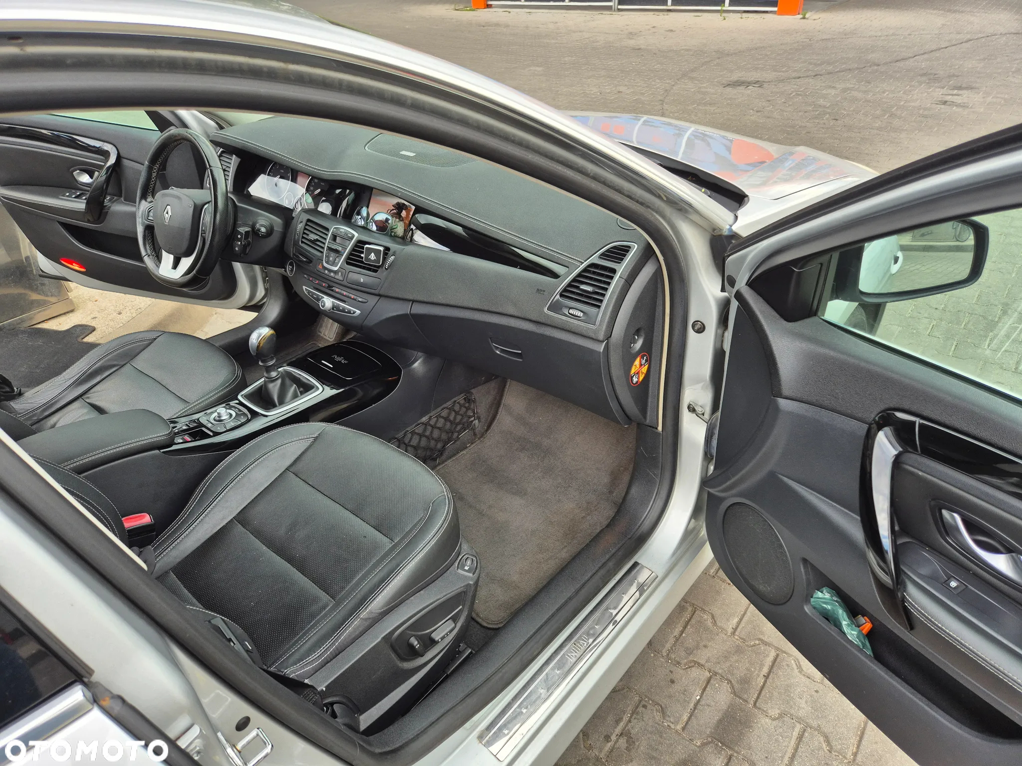 Renault Laguna 2.0 dCi Initiale - 15