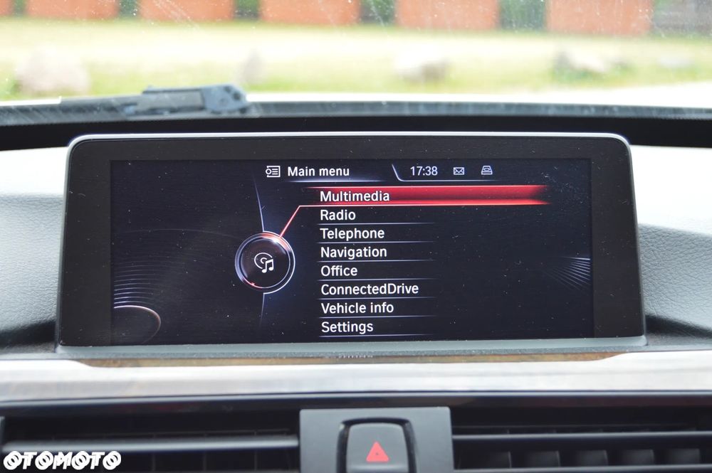 BMW Seria 3 - 24
