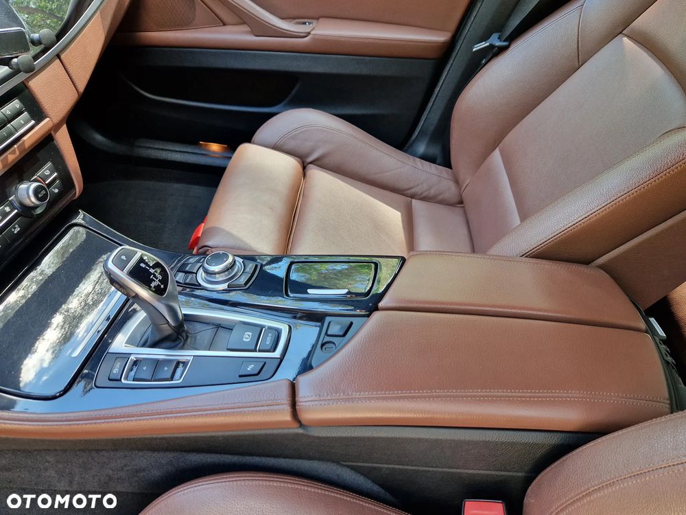BMW Seria 5 520d Luxury Line - 18