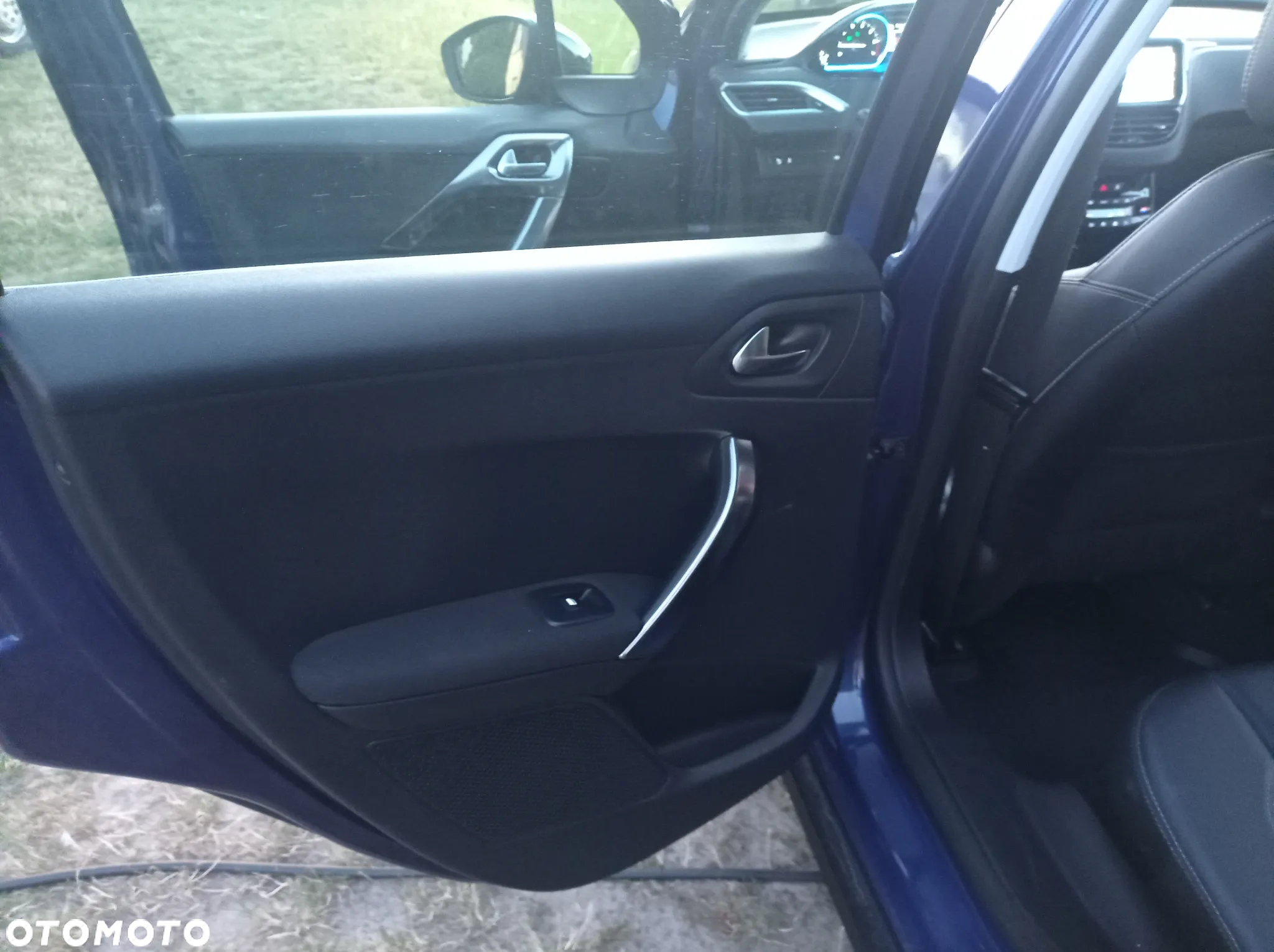 Peugeot 2008 - 10