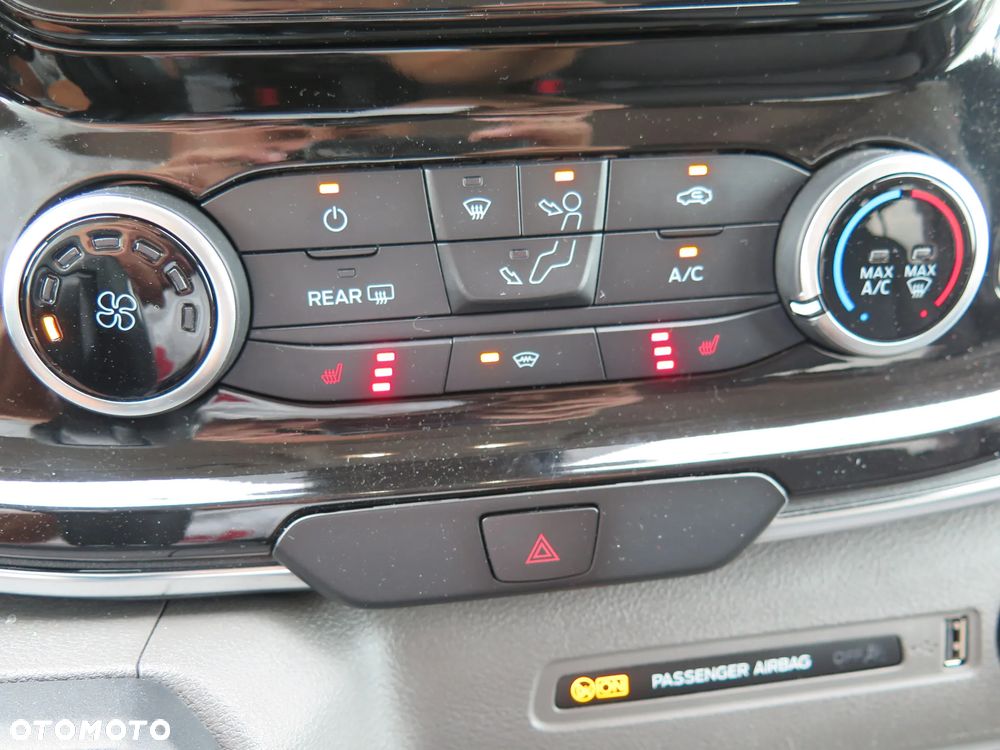 Ford Tourneo Custom 2.0 TDCi L2 Titanium SelectShift - 31