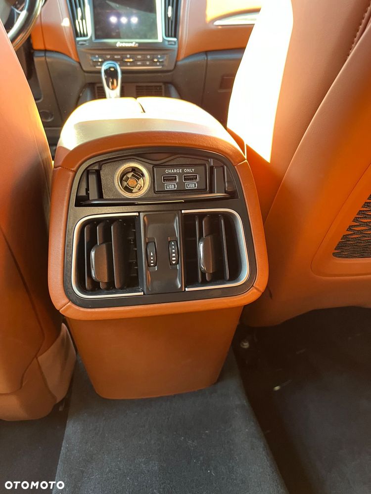Maserati Levante Granlusso - 6