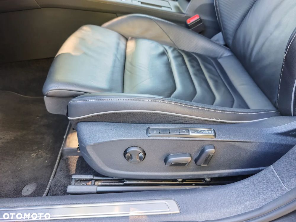 Volkswagen Arteon 2.0 TDI 4Motion R-Line DSG - 35