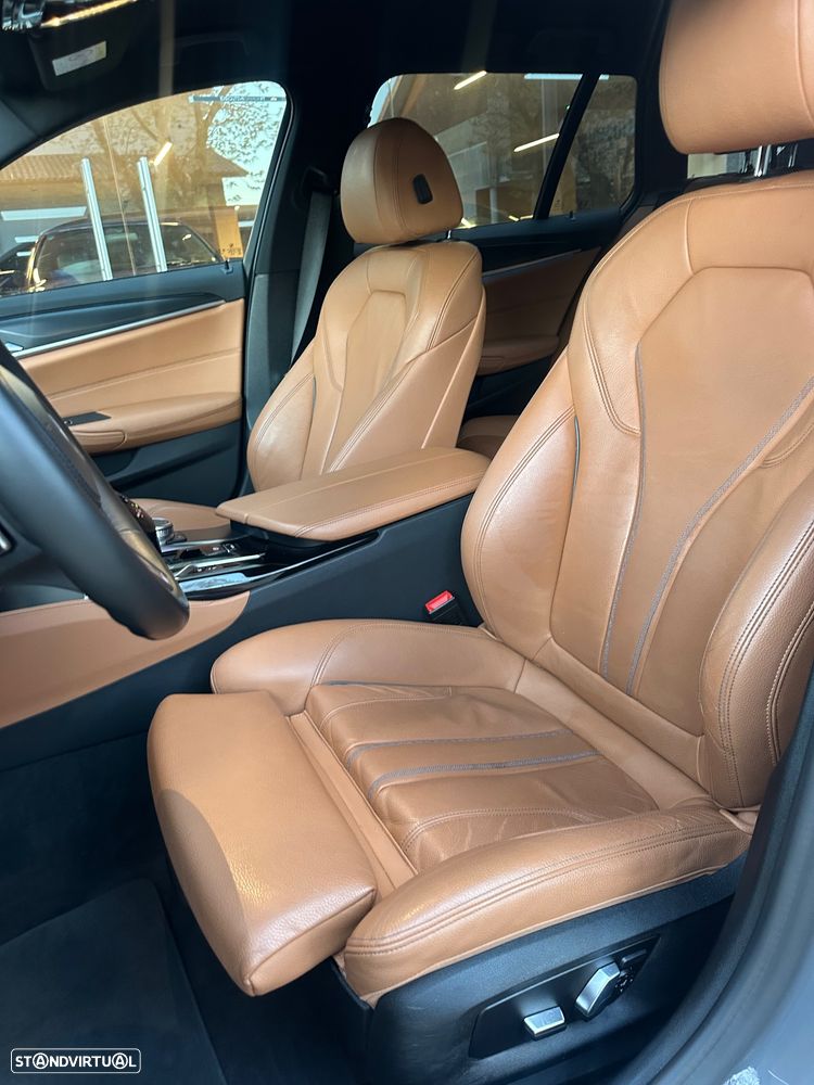 BMW 530 e Pack Desportivo M - 14