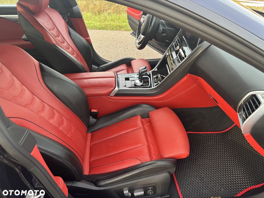 BMW Seria 8 M850i xDrive - 23