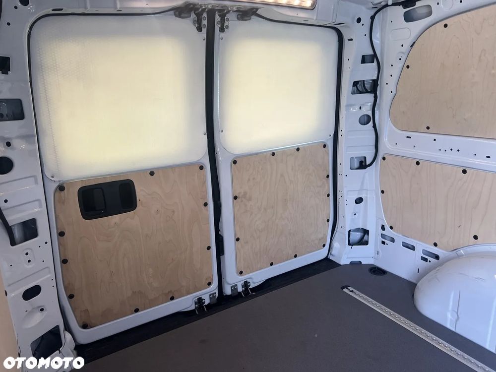 Mercedes-Benz Vito - 27