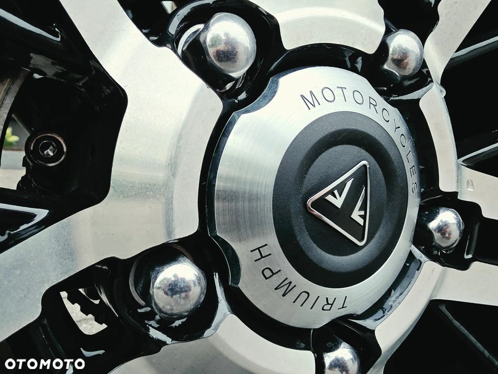 Triumph Rocket - 13