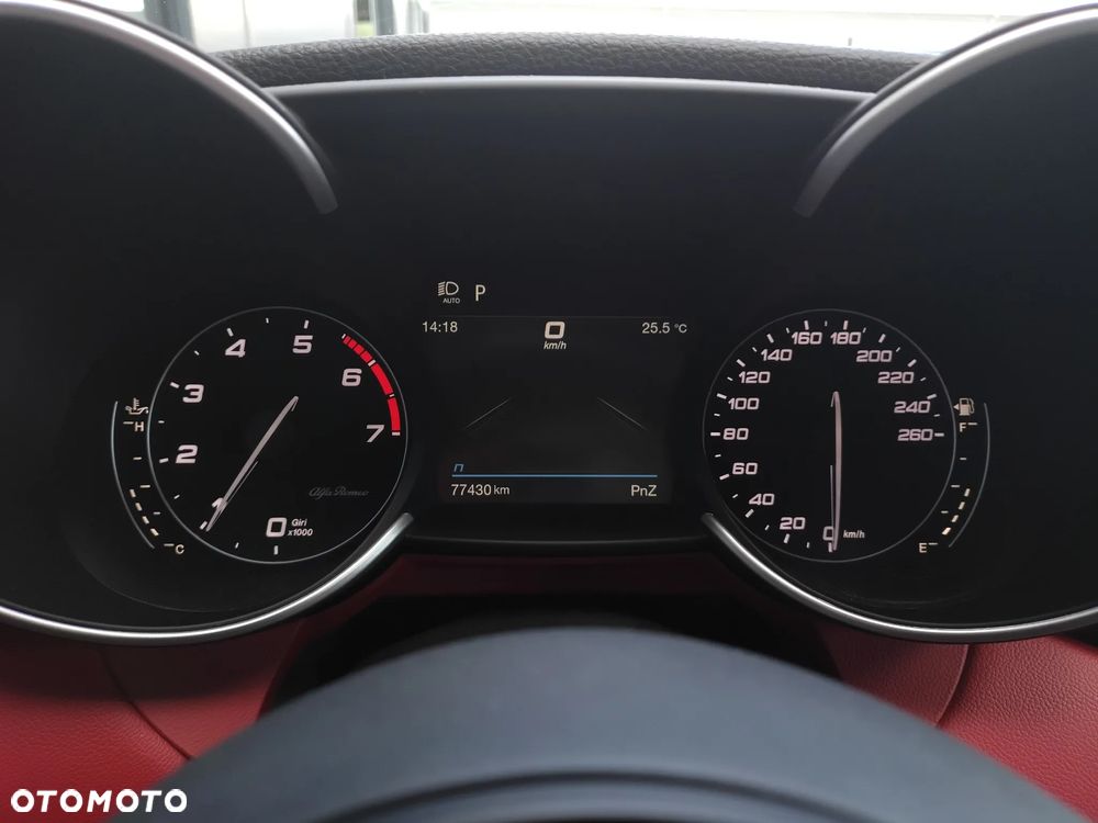 Alfa Romeo Giulia 2.0 Turbo Veloce Q4 - 21