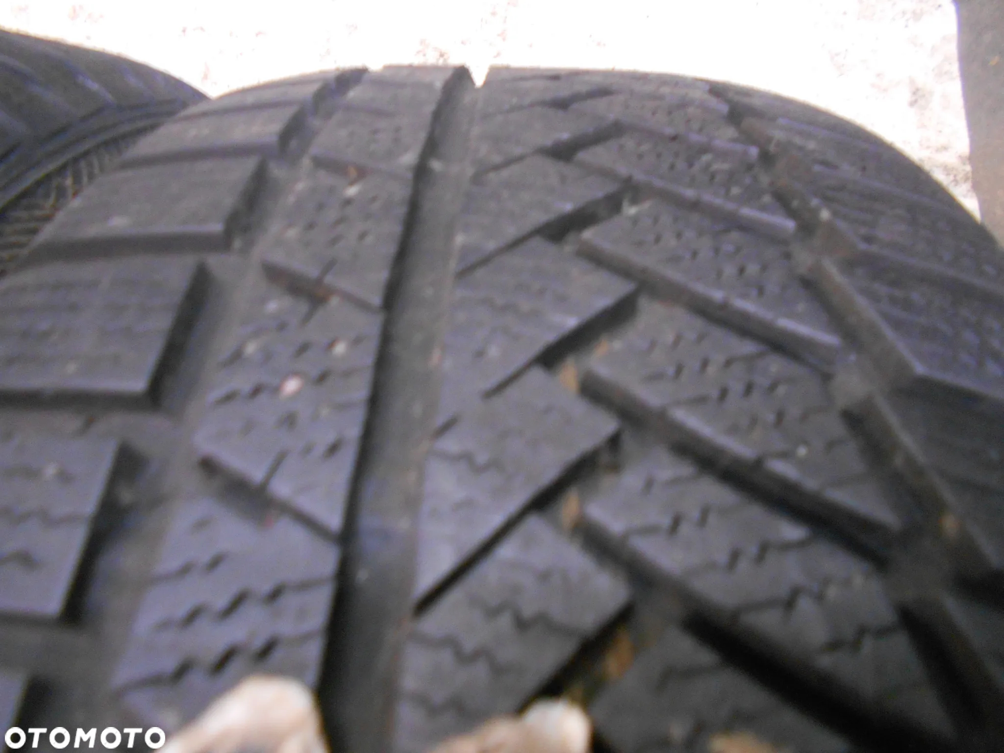 OPONY 215/55R17 CONTINENTAL WINTER CONTACT TS 850P SEAL DOT 1217 7MM - 4