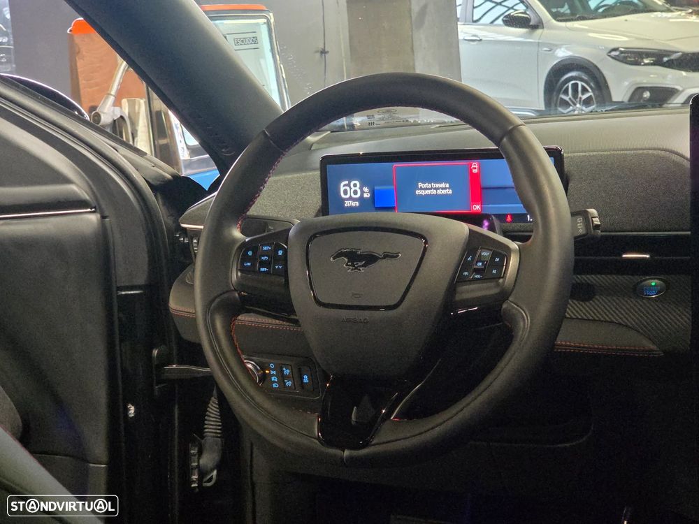 Ford Mustang Mach-E AWD PREMIUM - 34