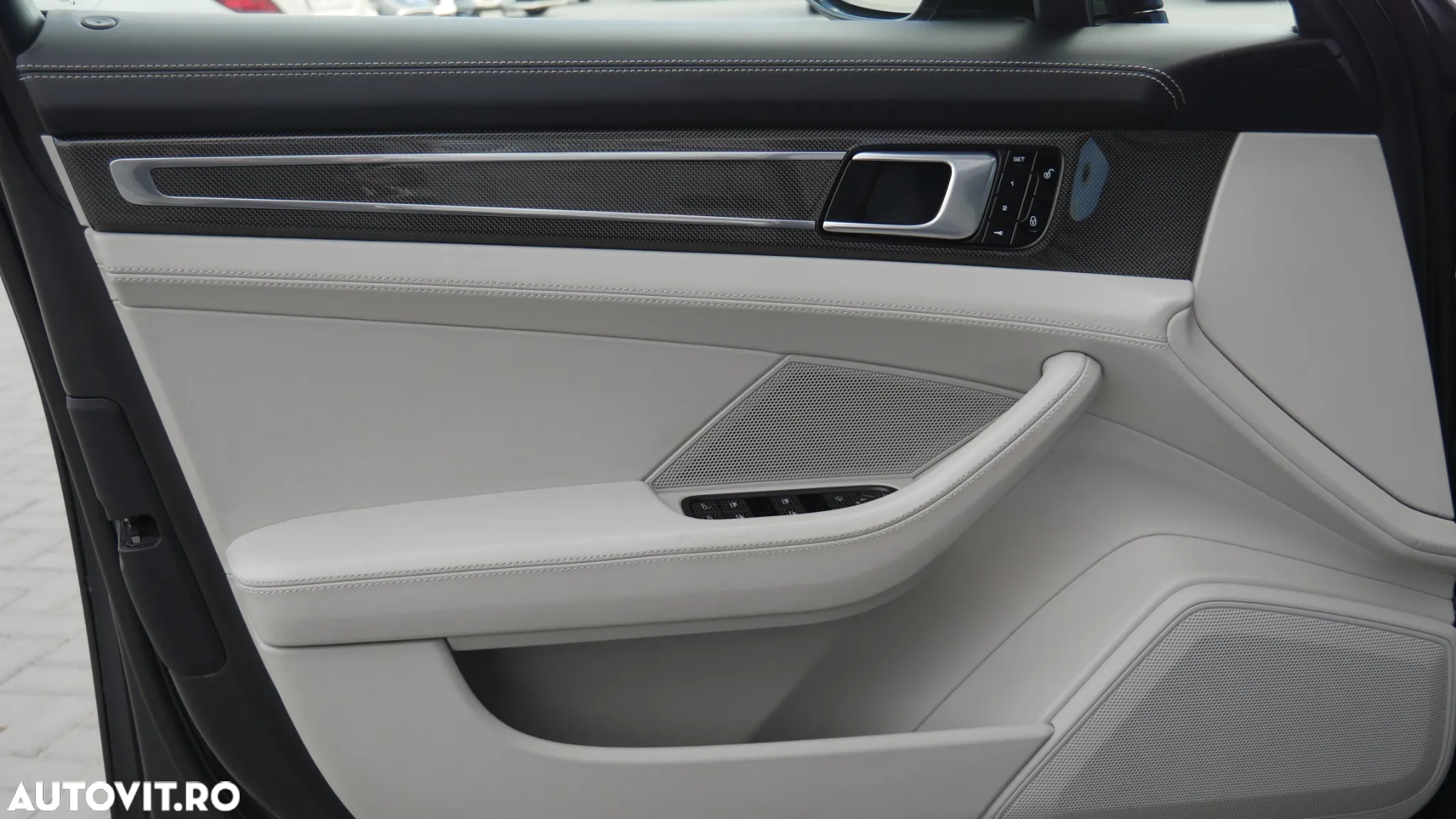 Porsche Panamera 4S - 7