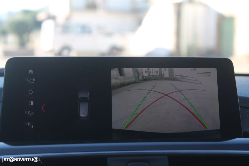 BMW 318 d Line Sport Auto - 11