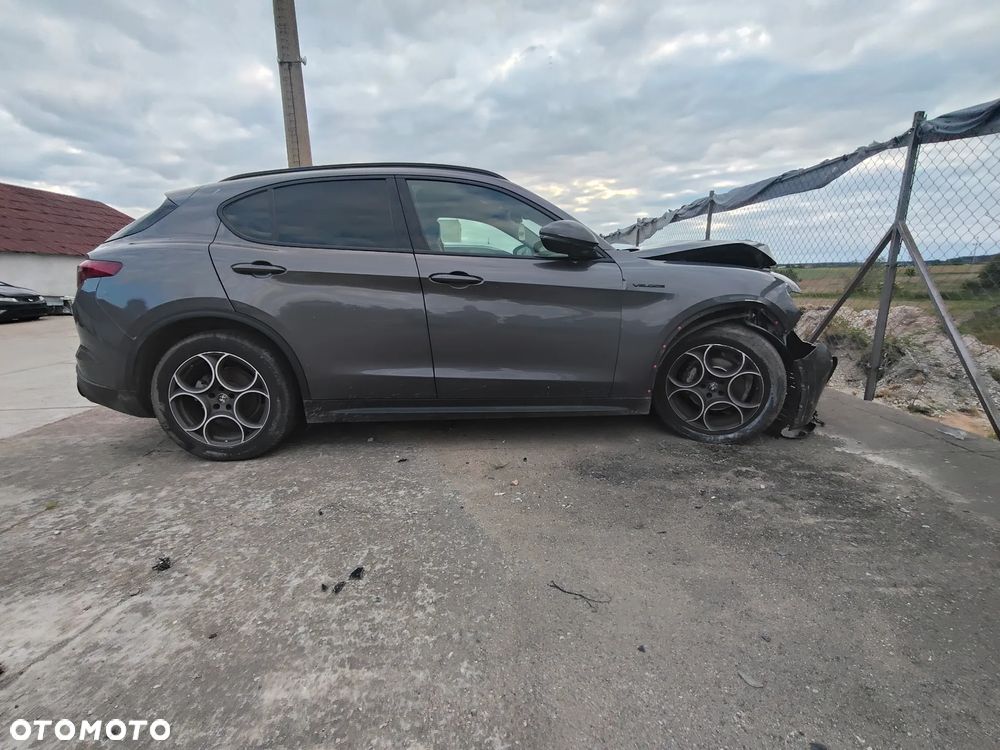 Alfa Romeo Stelvio - 11