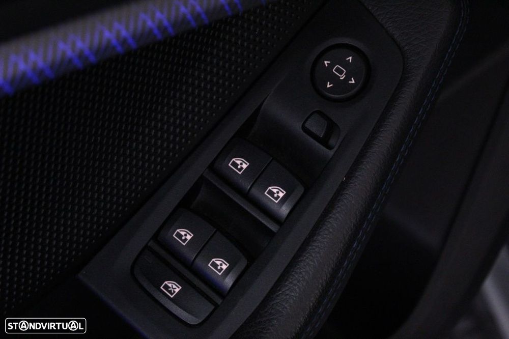 BMW 116 d Pack Desportivo M Auto - 20