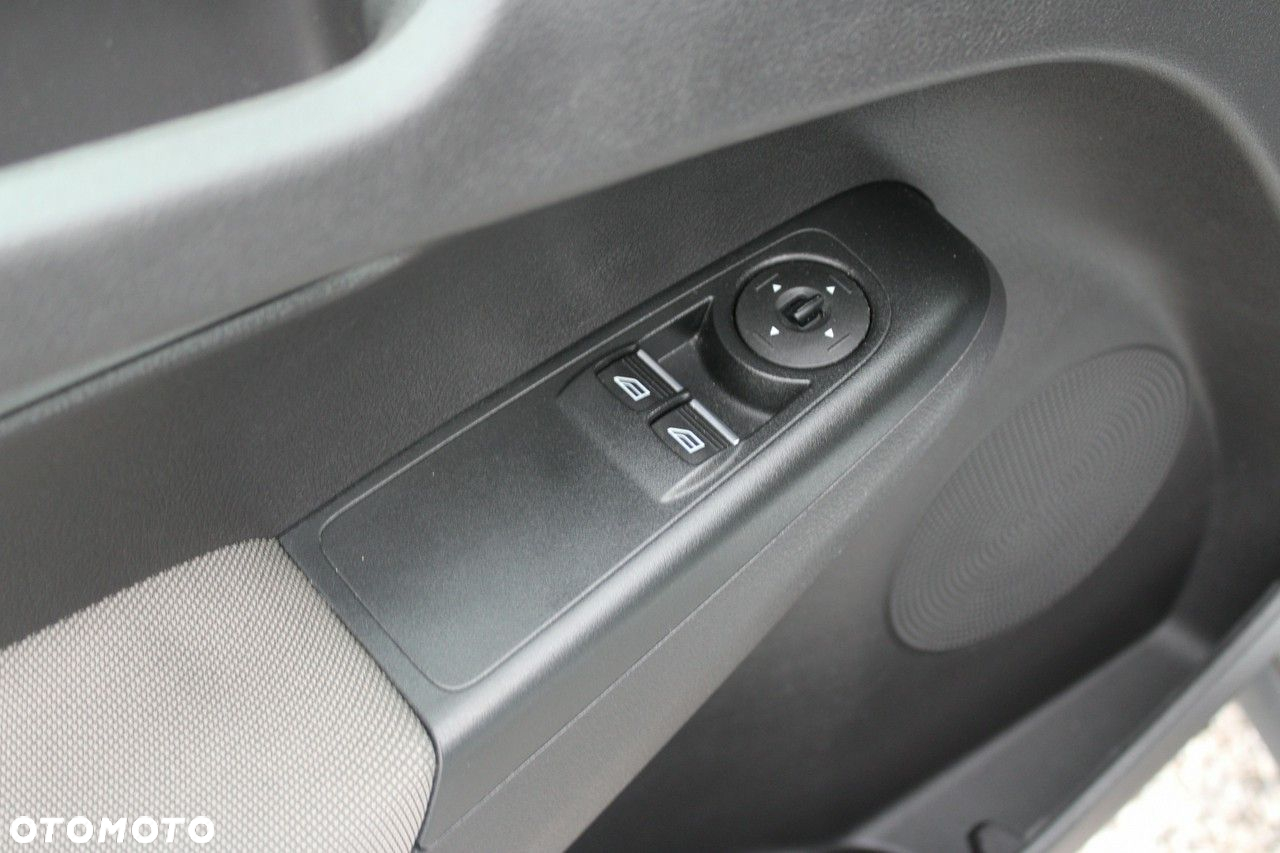 Ford Tourneo Courier - 18