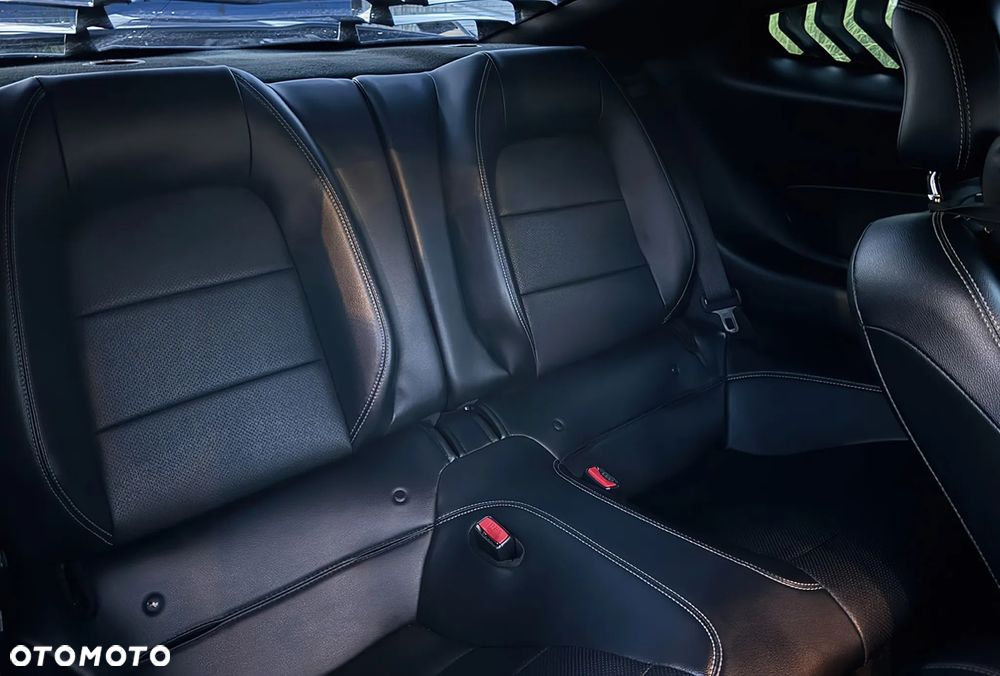 Ford Mustang - 13