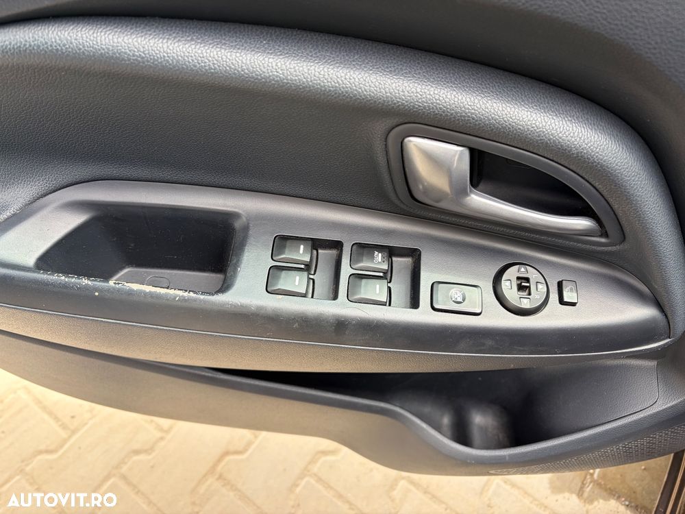 Kia Rio 1.4 DSL Comfort - 5