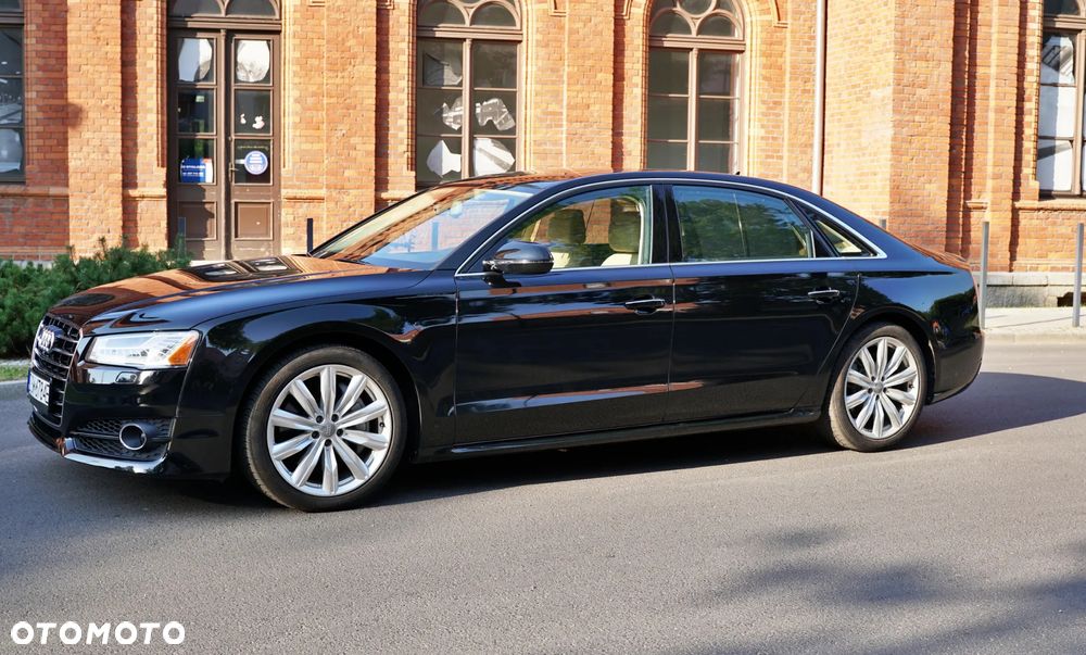 Audi A8 - 8