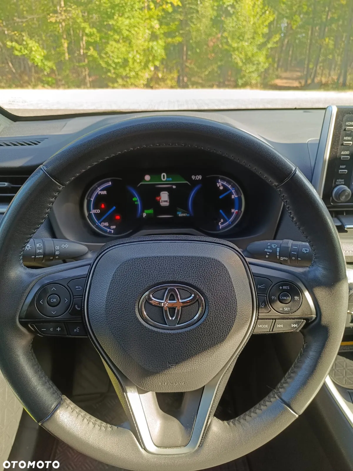 Toyota RAV4 2.5 Hybrid Black Edition by JBL 4x4 - 8