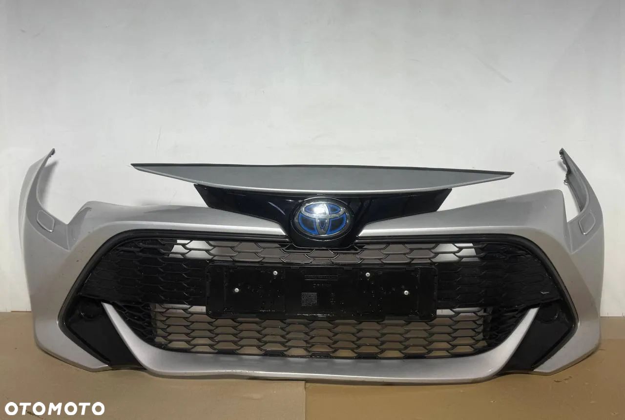 TOYOTA COROLLA E21 ZDERZAK PRZEDNI PRZÓD PDC HB KOMBI KOD KOLORU 1F7 - 1