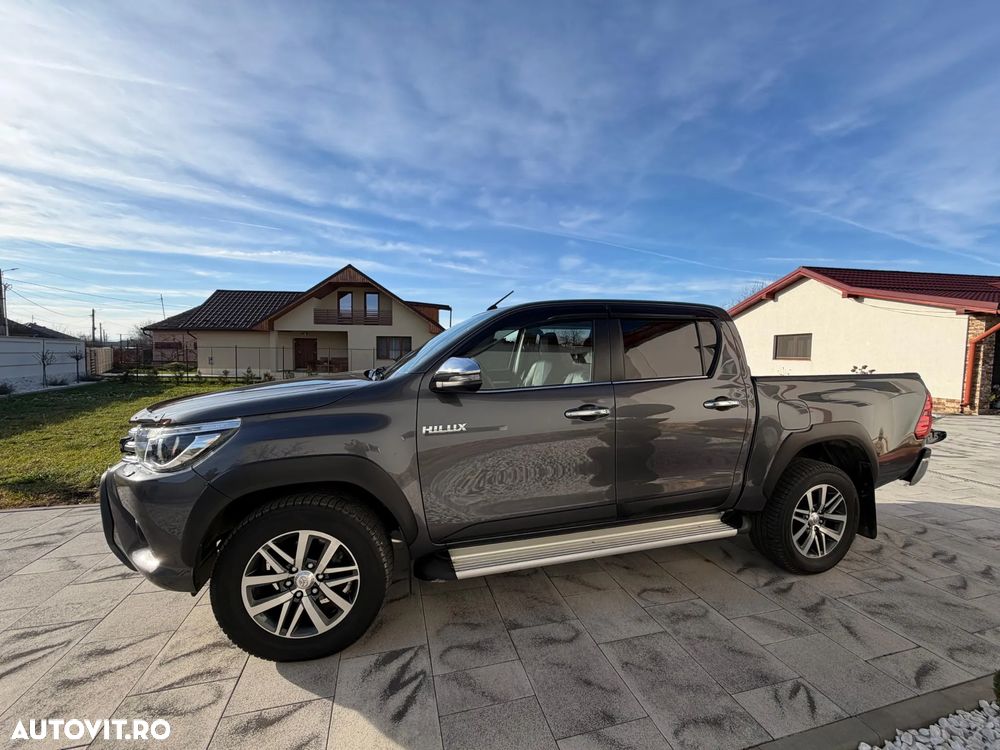 Toyota Hilux - 5