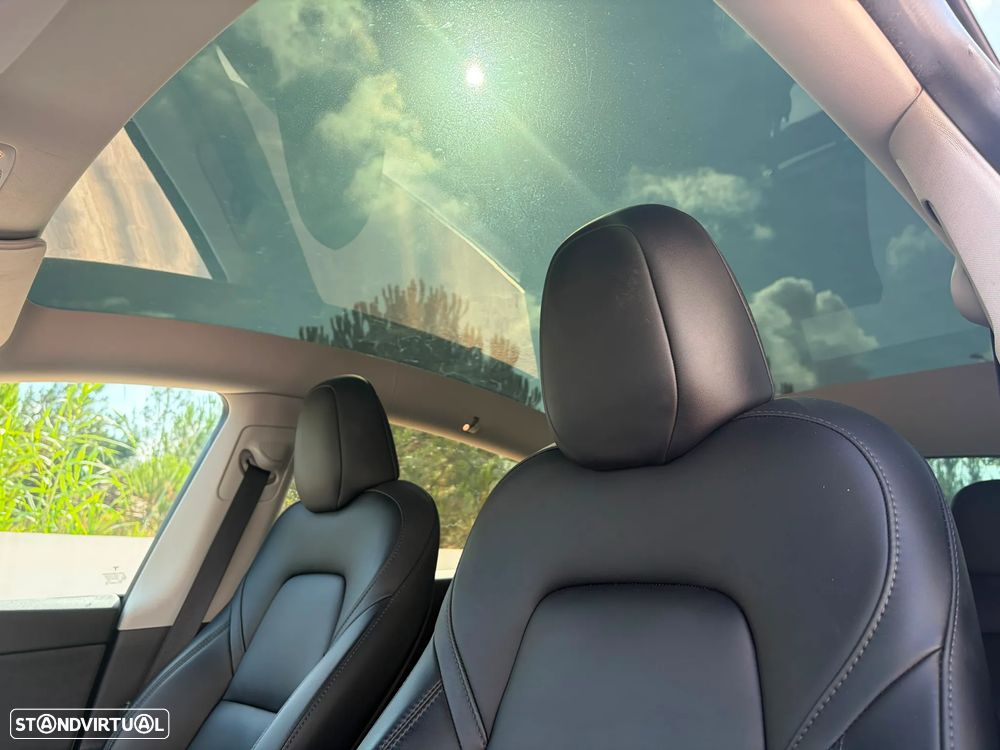 Tesla Model Y Standard - 9