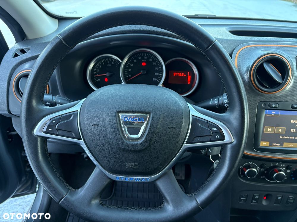 Dacia Sandero TCe 90 S&S Celebration - 23