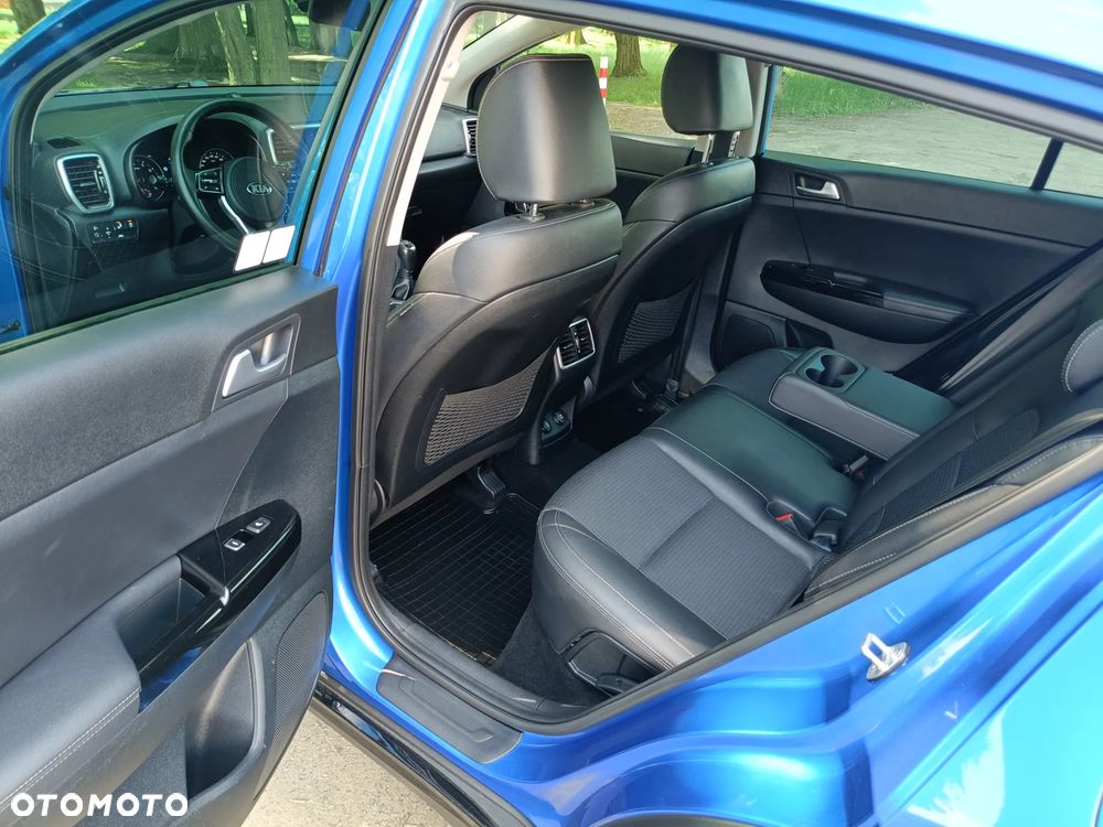 Kia Sportage 1.6 GDI Black Edition 2WD - 11
