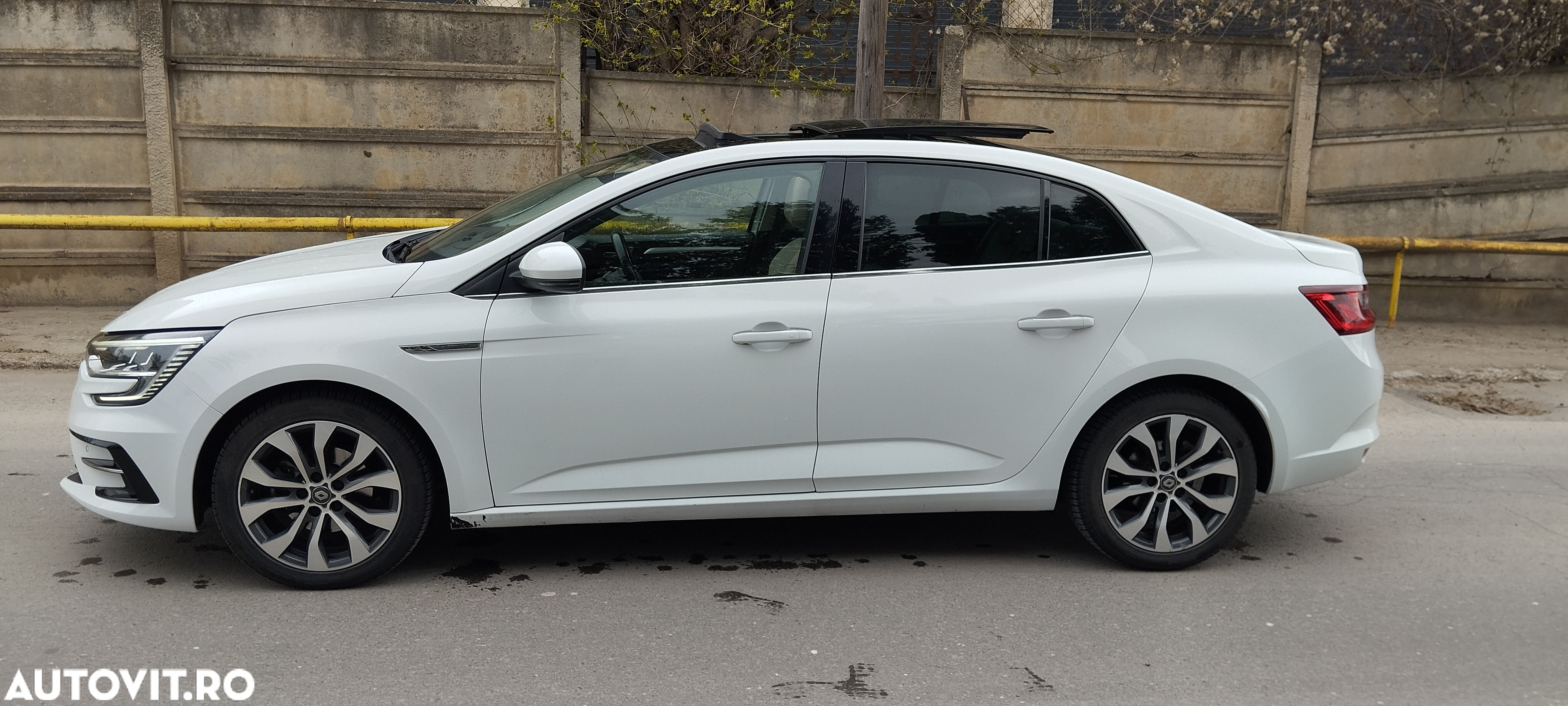 Renault Megane Blue dCi 116 Intens - 10