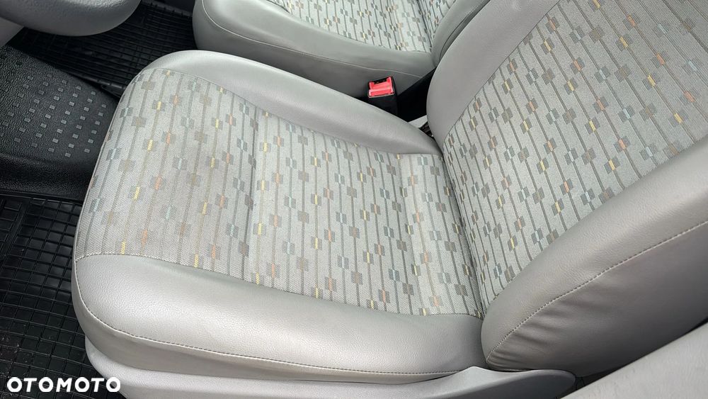 Volkswagen Transporter T5 - 16