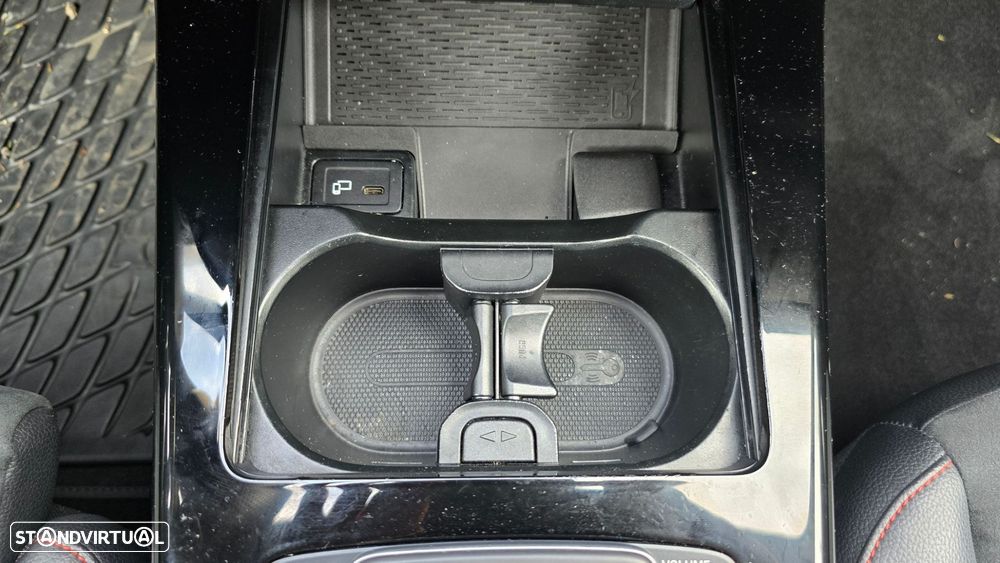 Mercedes-Benz CLA 250 - 51