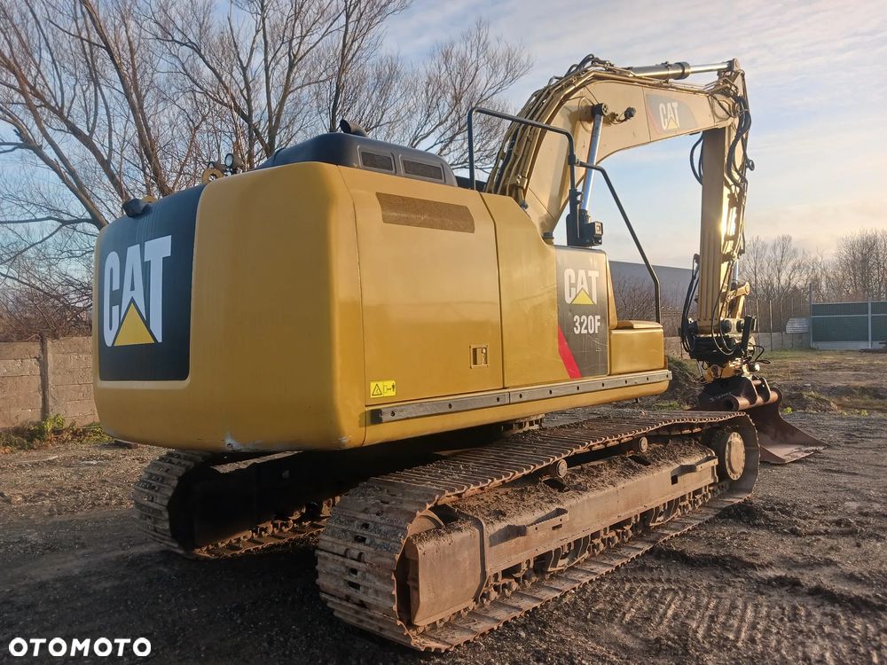 Caterpillar 320F - 5