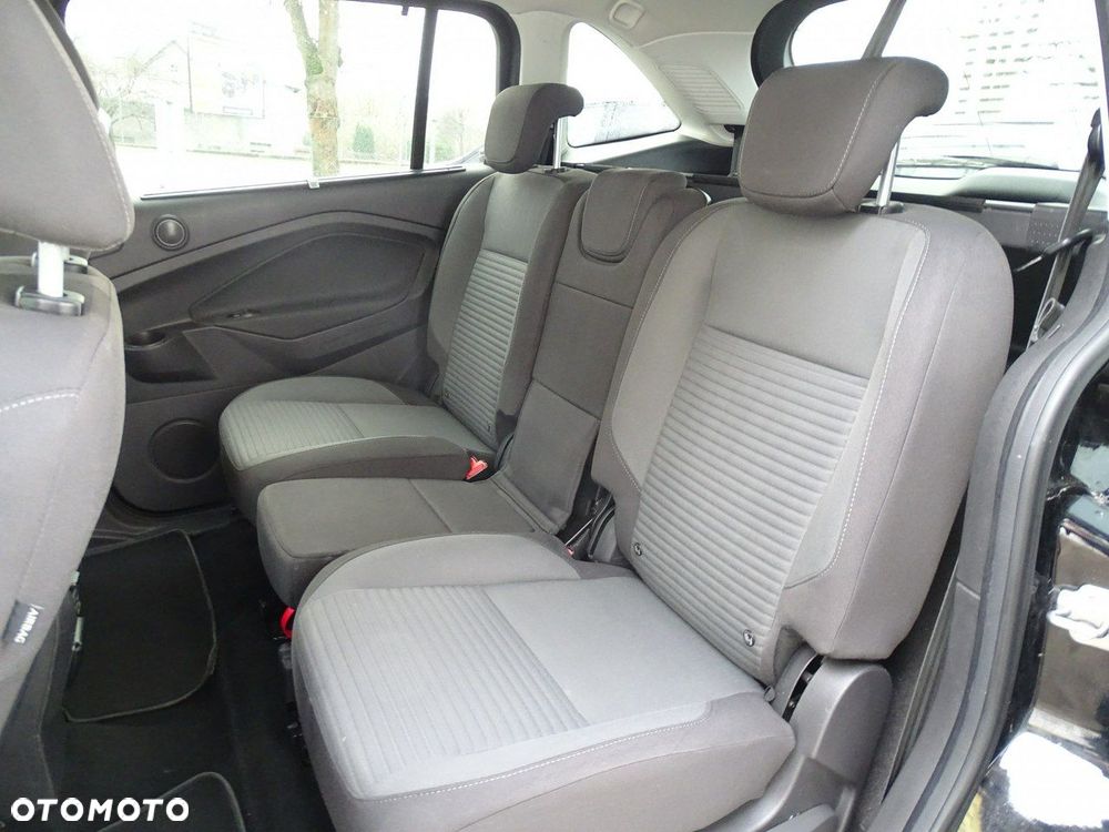 Ford Grand C-MAX - 29