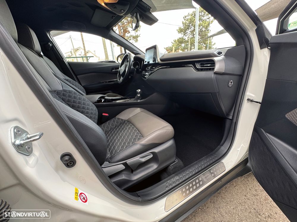 Toyota C-HR 1.8 Hybrid Exclusive+P.Luxury - 39