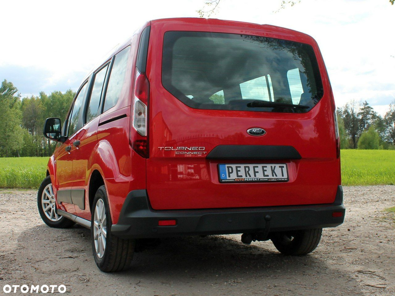 Ford Tourneo Connect - 14