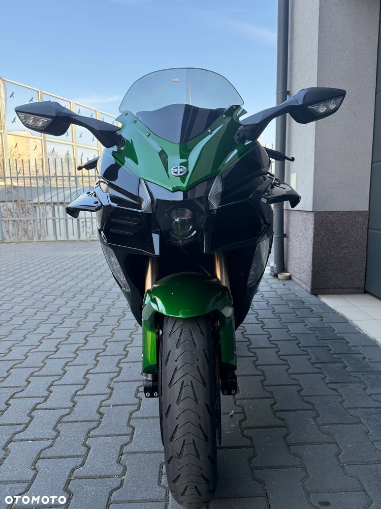 Kawasaki H2 - 16
