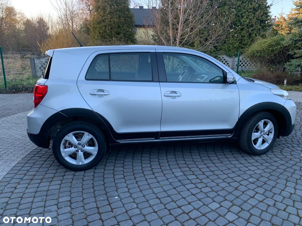 Toyota Urban Cruiser 1.4 D-4D 4x4 - 5