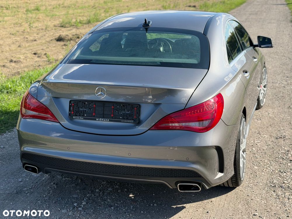 Mercedes-Benz CLA 180 7G-DCT AMG Line - 24