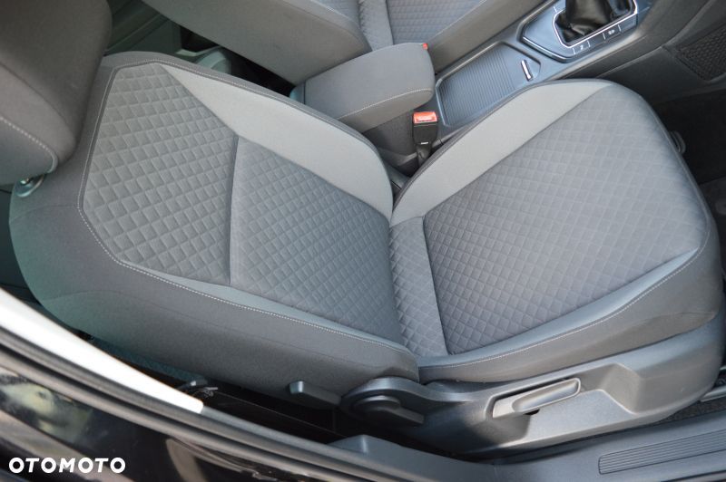 Volkswagen Tiguan - 38