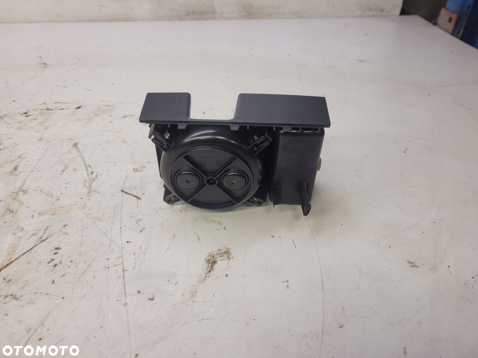 UCHWYT NA KUBEK AUDI A6 C6 4F1862534F EUROPA - 4