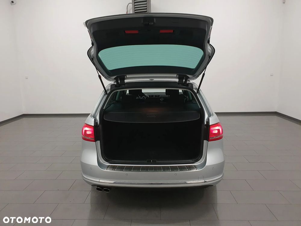 Volkswagen Passat 2.0 TDI Highline - 5