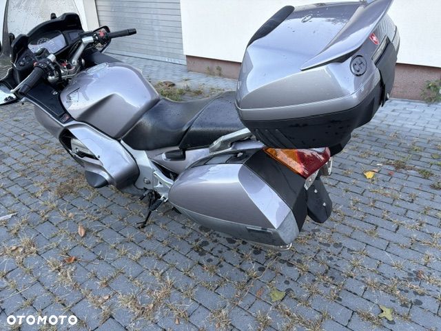 Honda ST - 8