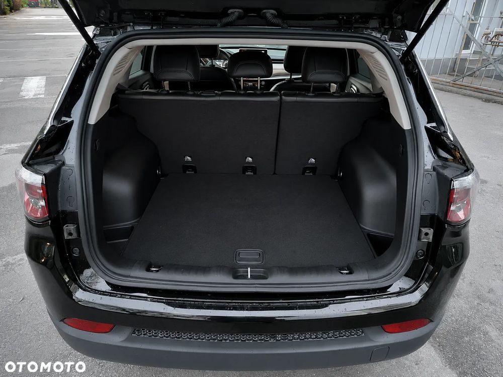 Jeep Compass - 14