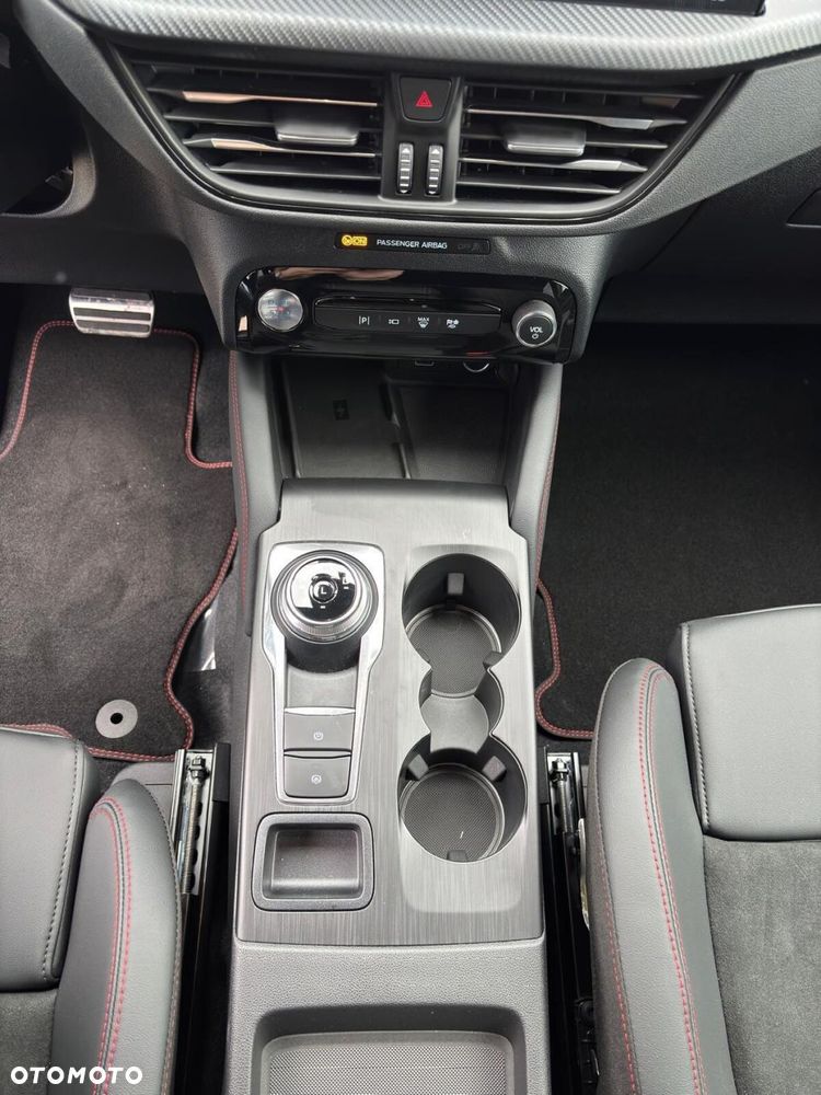 Ford Kuga - 32