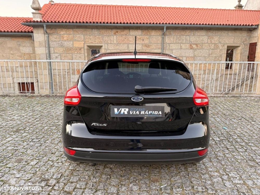 Ford Focus 1.5 TDCi EcoBlue Titanium - 6