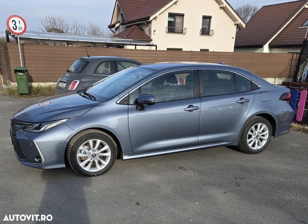 Toyota Corolla 1.8 HSD Business - 3