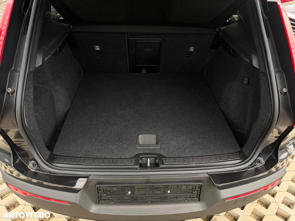 Volvo XC 40 T3 Geartronic RDesign - 18